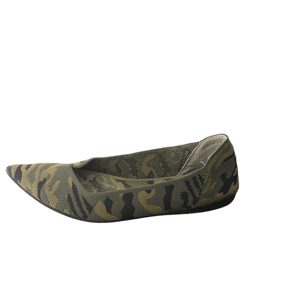 Steve Madden Women’s Pointed Toe Flats Camo Camouflage Green Shoes Size 7.5 - Picture 9 of 12